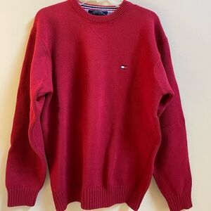 TOMMY HILFIGER MENS PULLOVER KNIT LONG SLEEVE SWEATER. RED . SIZE L. USED .